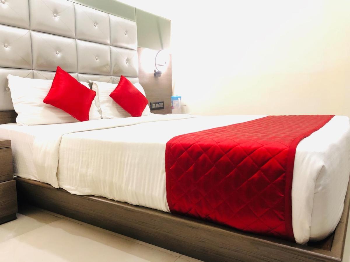 Hotel Guestinn Residency มุมไบ ภายนอก รูปภาพ