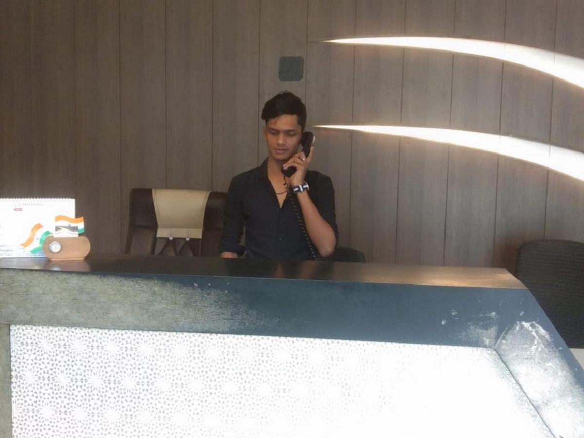 Hotel Guestinn Residency มุมไบ ภายนอก รูปภาพ