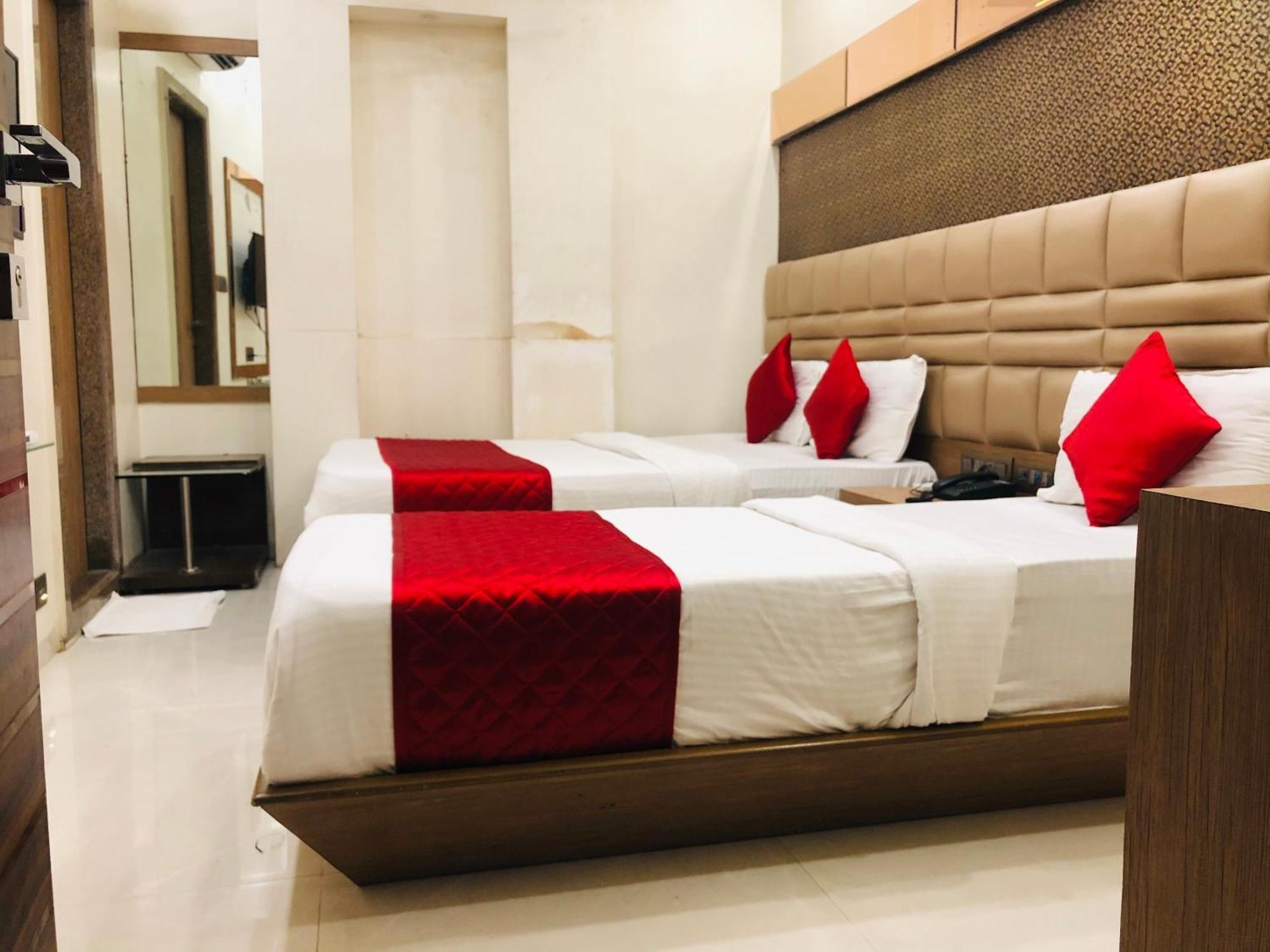 Hotel Guestinn Residency มุมไบ ภายนอก รูปภาพ