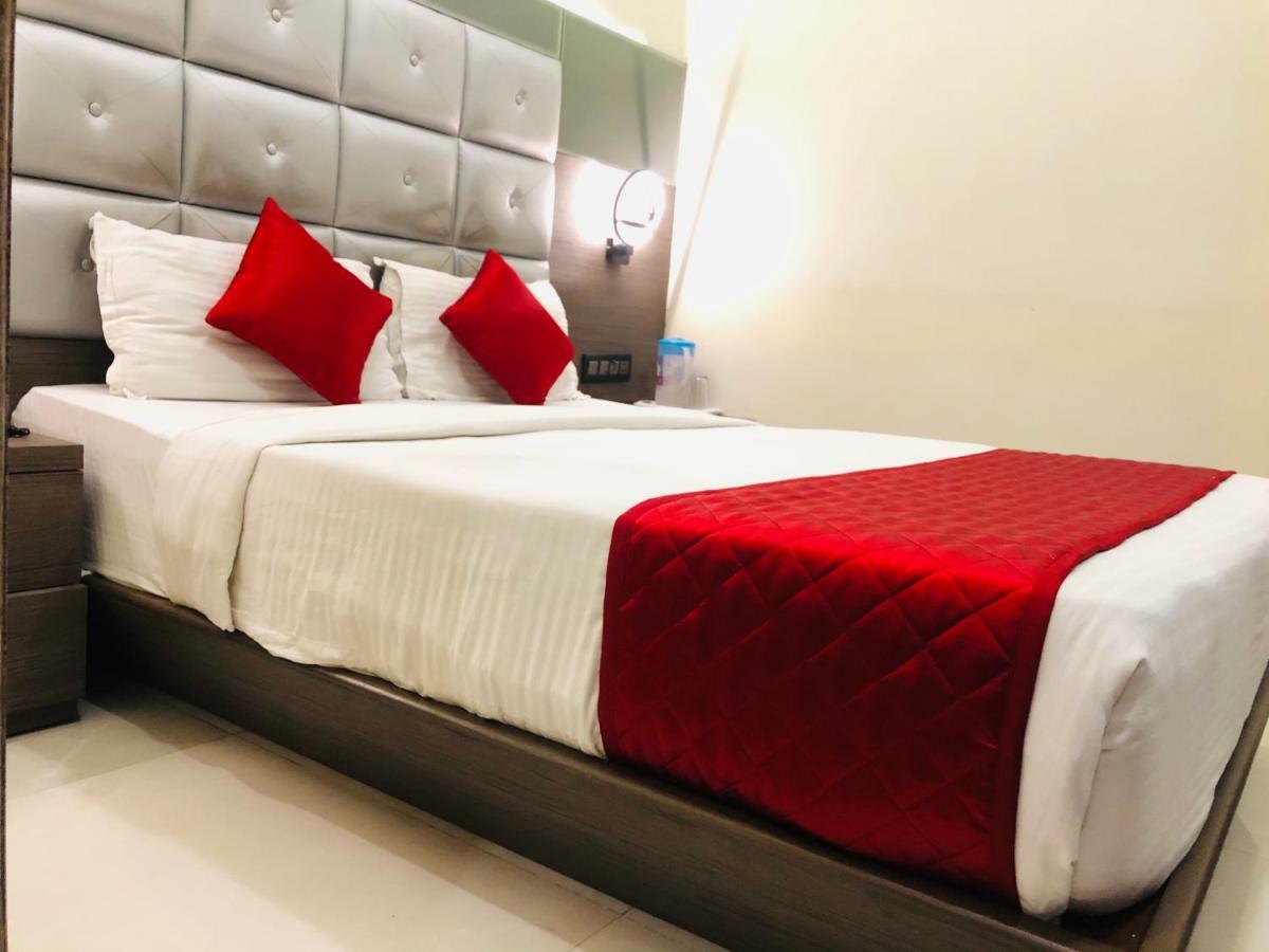 Hotel Guestinn Residency มุมไบ ภายนอก รูปภาพ