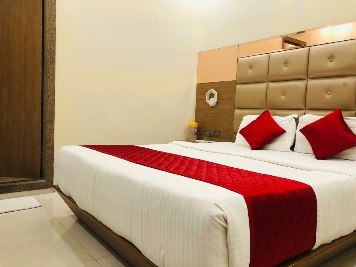 Hotel Guestinn Residency มุมไบ ภายนอก รูปภาพ