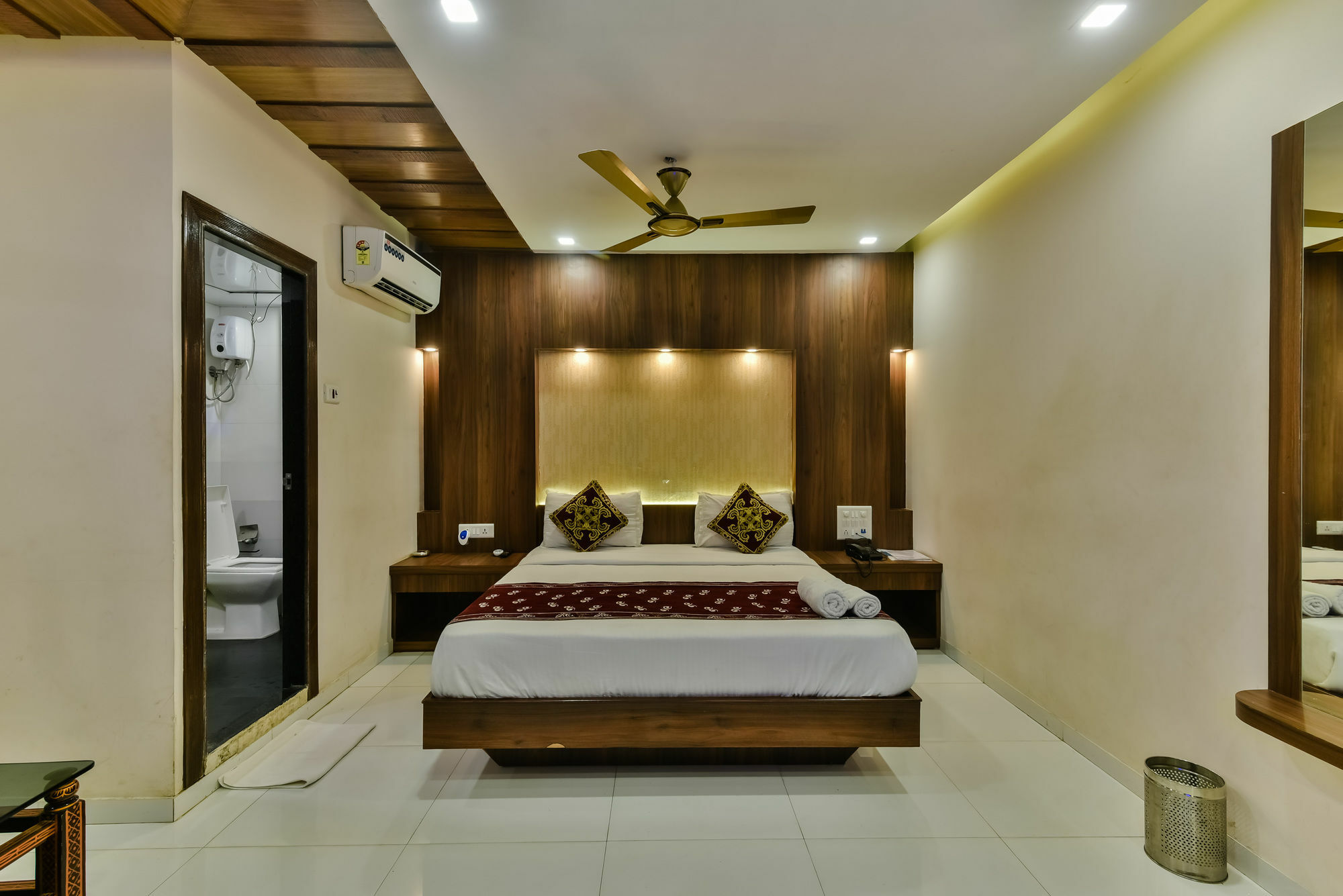 Hotel Guestinn Residency มุมไบ ภายนอก รูปภาพ