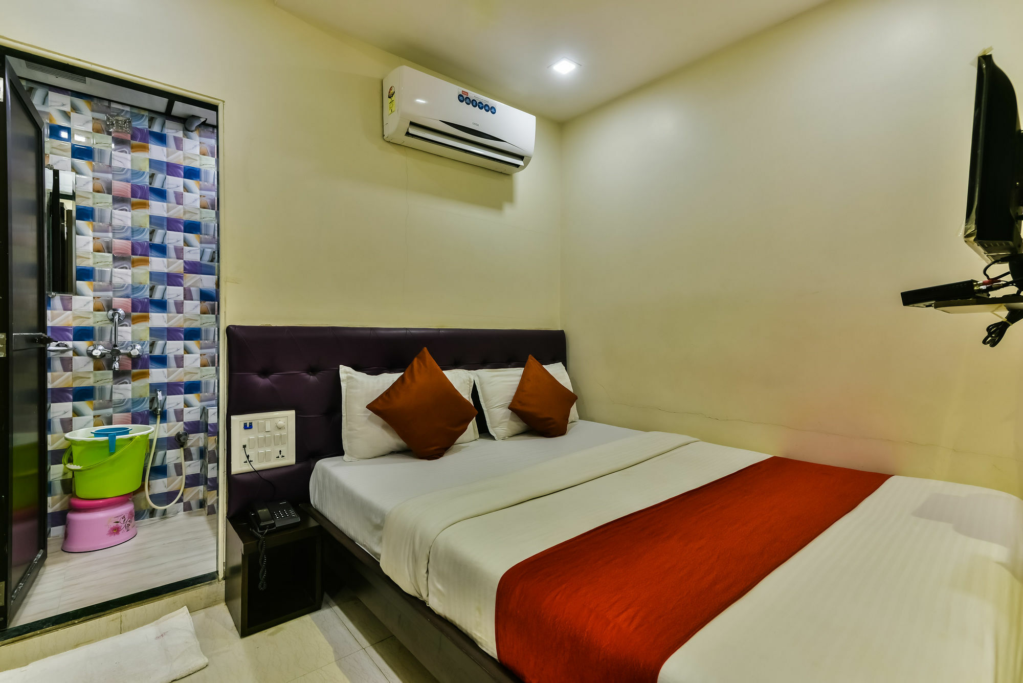 Hotel Guestinn Residency มุมไบ ภายนอก รูปภาพ